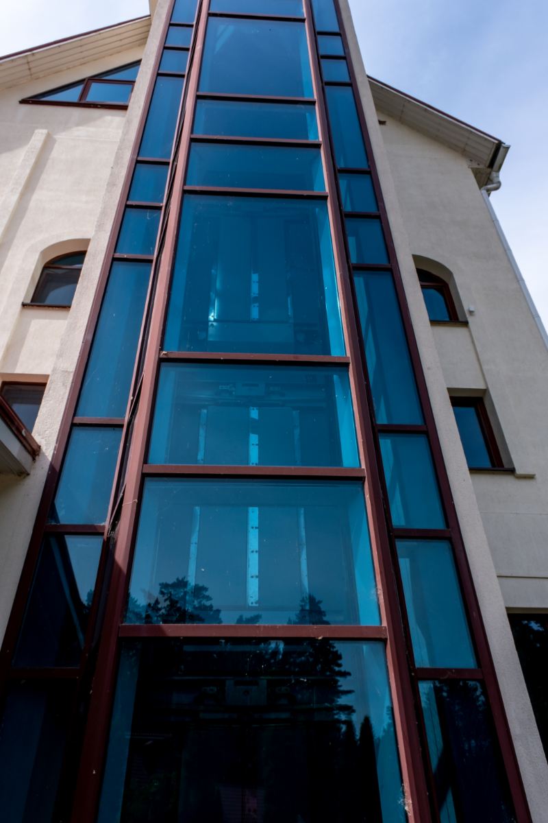 חלון זכוכית בממד – פתרון מתקדם לעיצוב ובטיחות